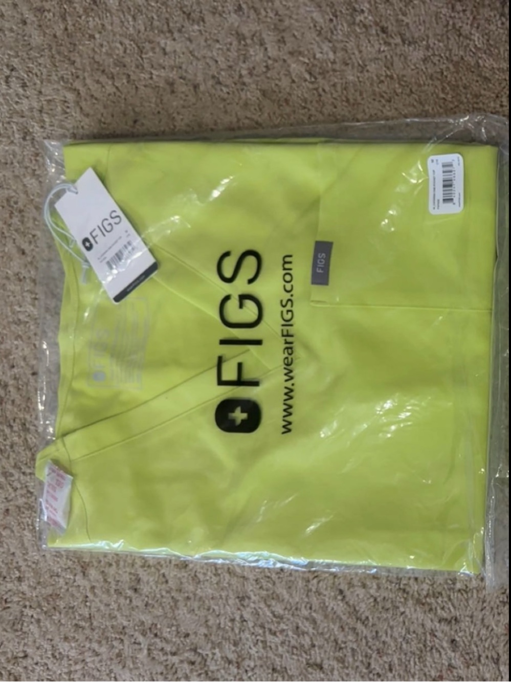 NWT FIGS scrub set in the pack in limited shade - Serving Lime